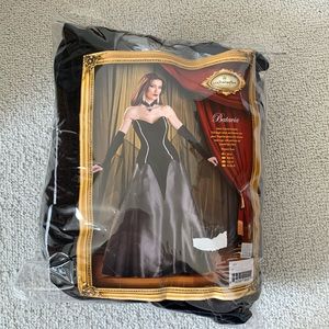 Adult Women’s Batavia Halloween Costume (New) - Small 4-6